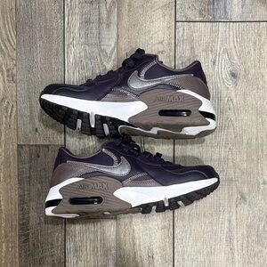 NWOT Nike Air Max